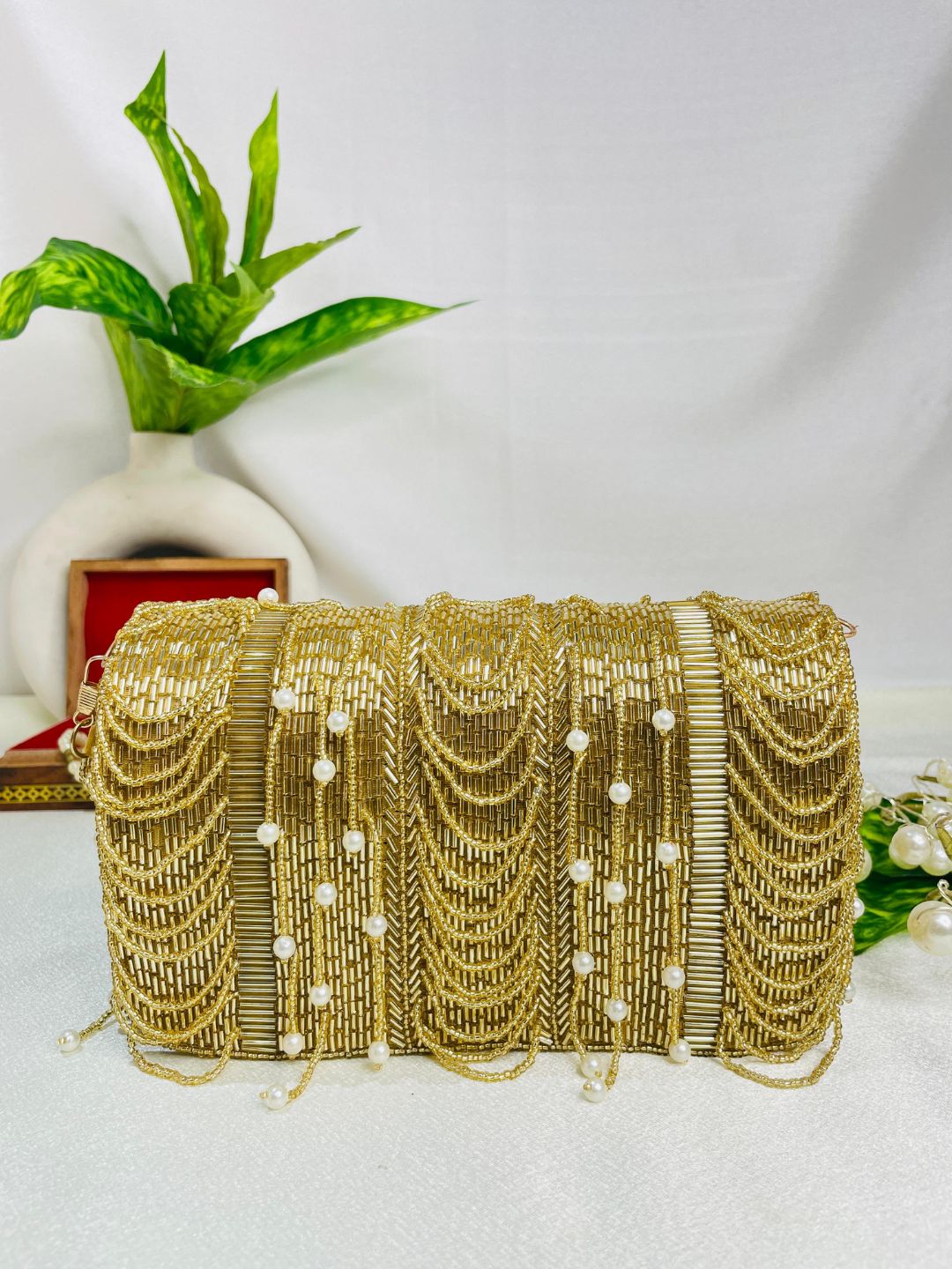 IDALIA nalki gold flap