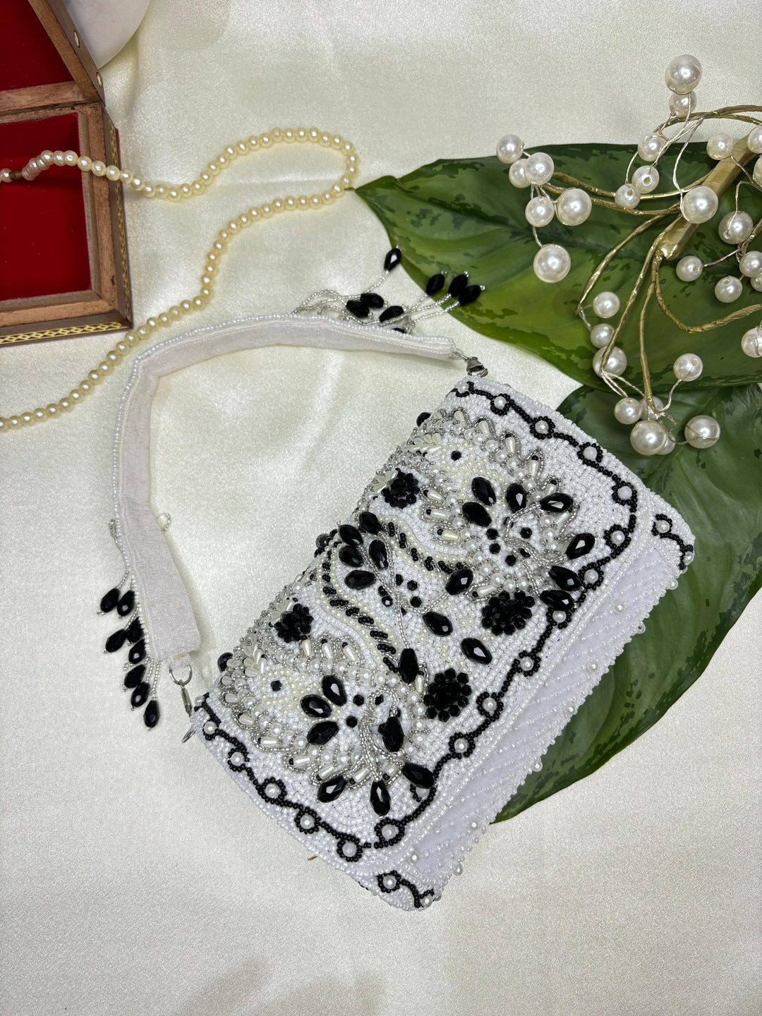 KIMRA CELEBRITY EDITION KERI BEAD FLAP BLACK