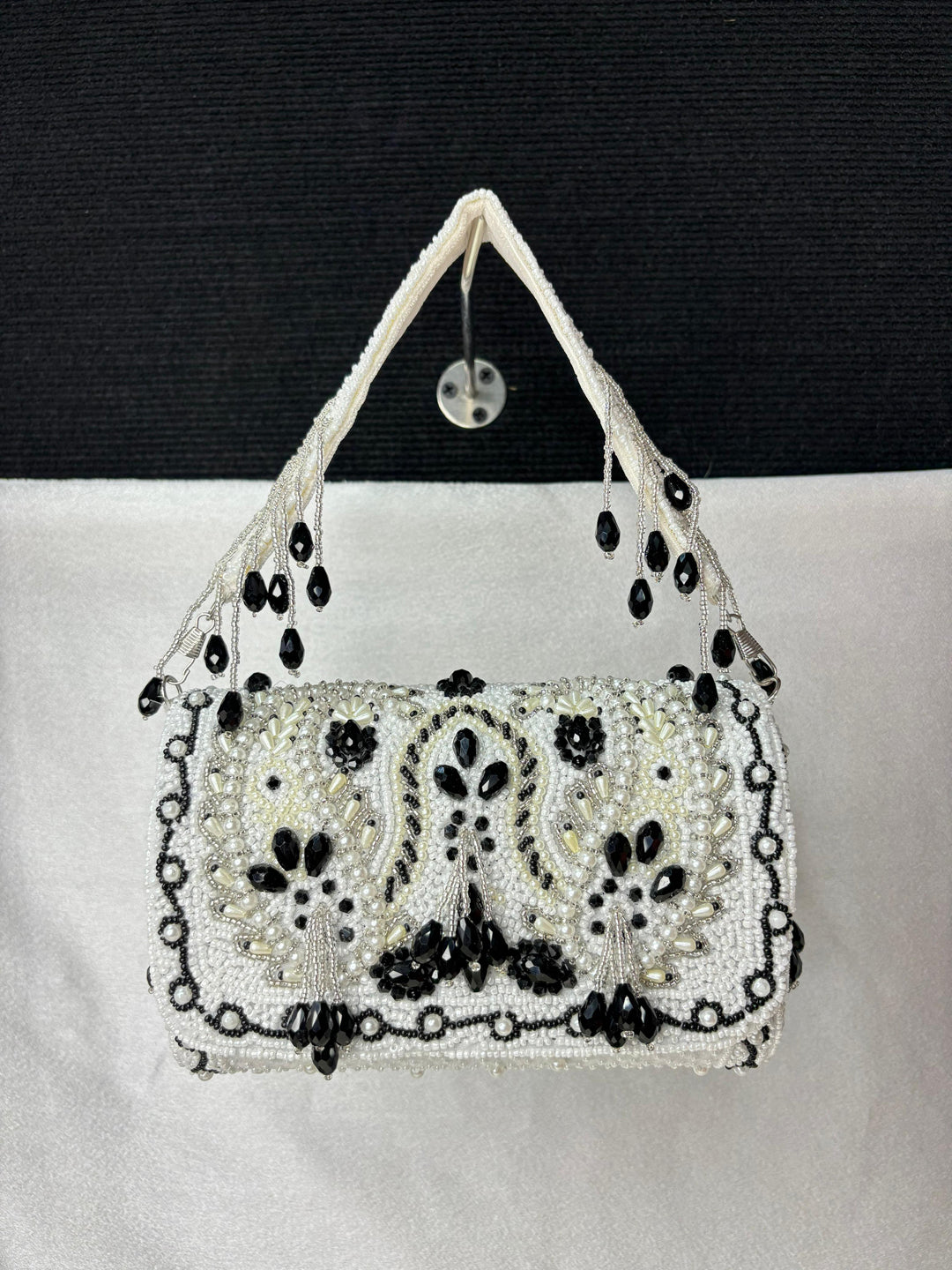 KIMRA CELEBRITY EDITION KERI BEAD FLAP BLACK