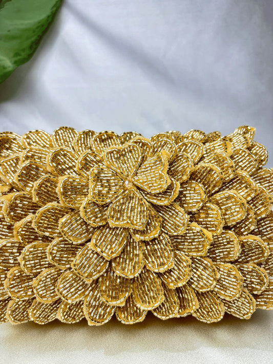 ORUNG CELEBRITY EDITION FLOER NALKI THREE FOLD GOLDEN