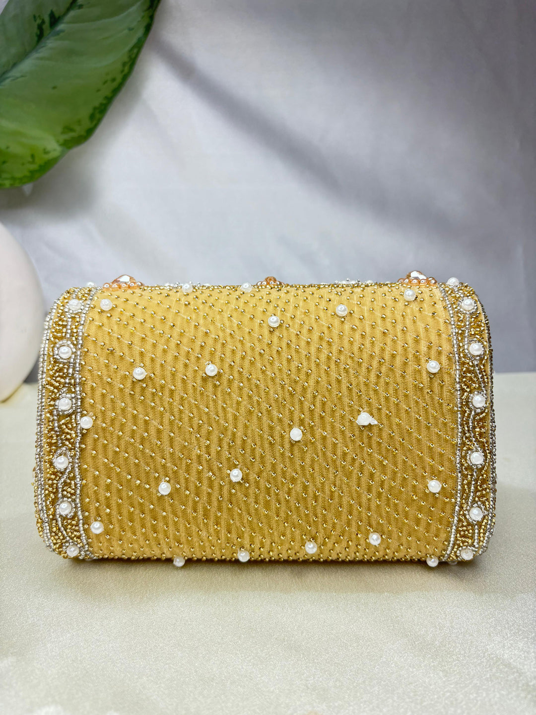KIMRA CELEBRITY EDITION KERI BEAD FLAP BLACK