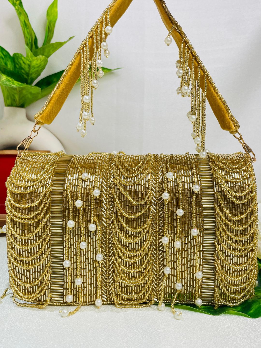 IDALIA nalki gold flap