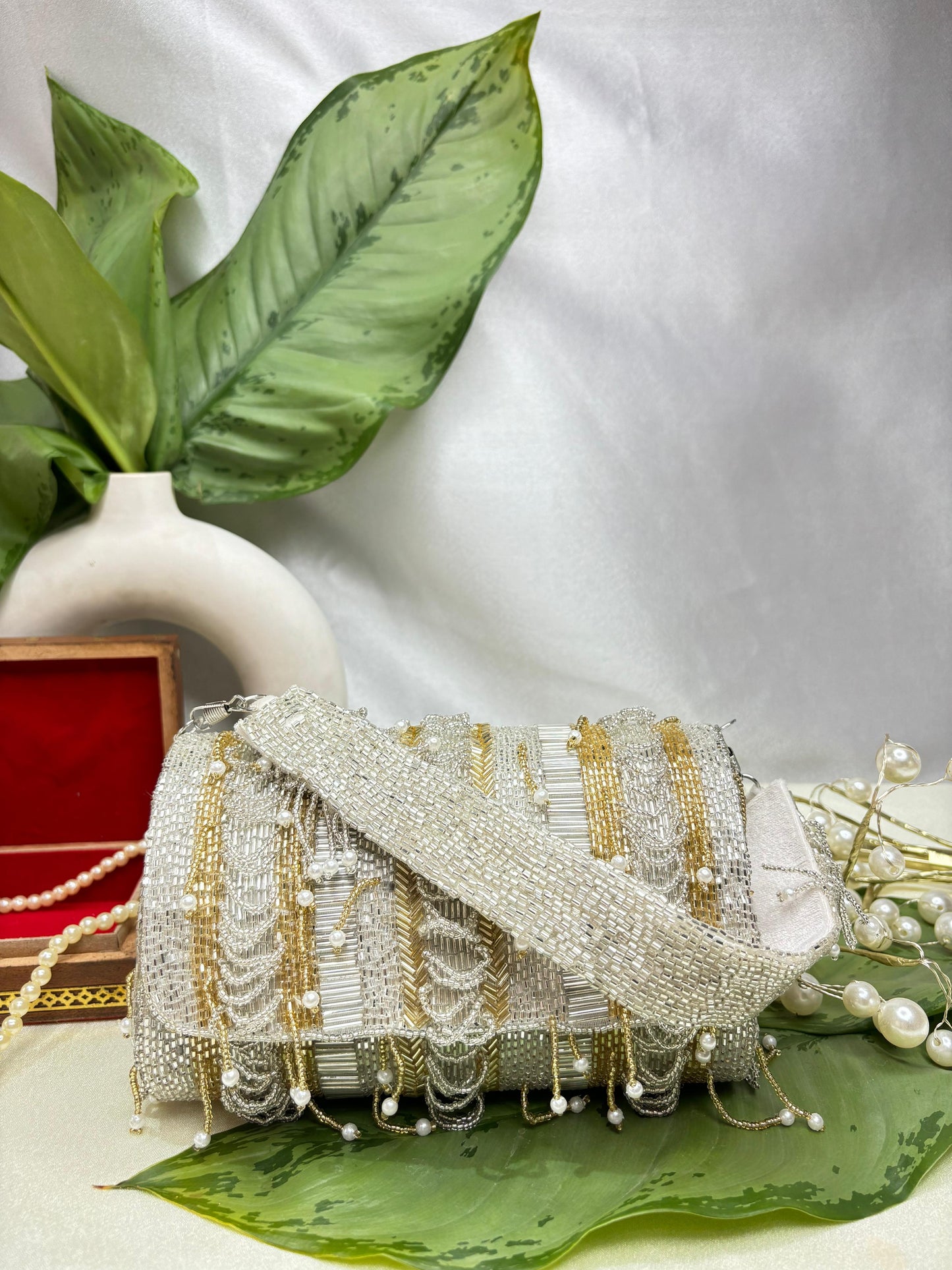 IDALIA nalki silver gold mix flap