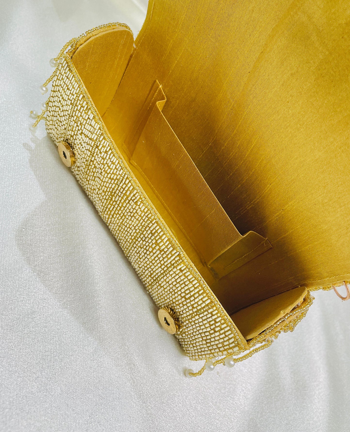 IDALIA nalki gold flap