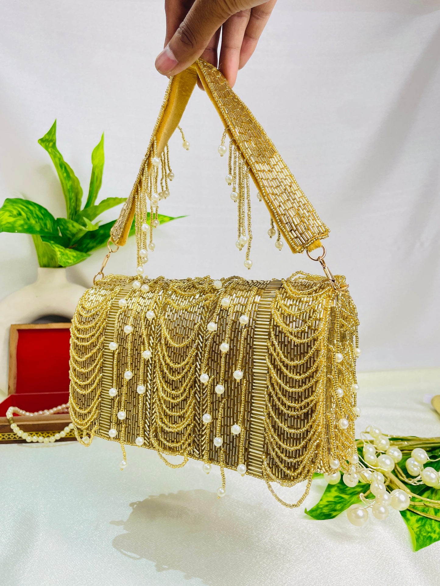 IDALIA nalki gold flap