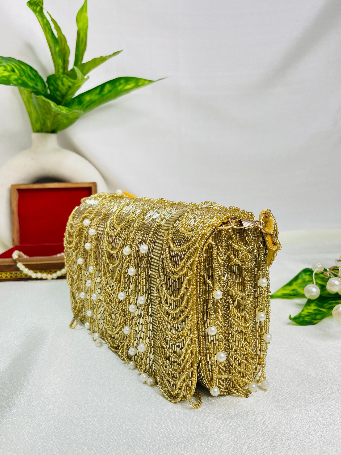 IDALIA nalki gold flap