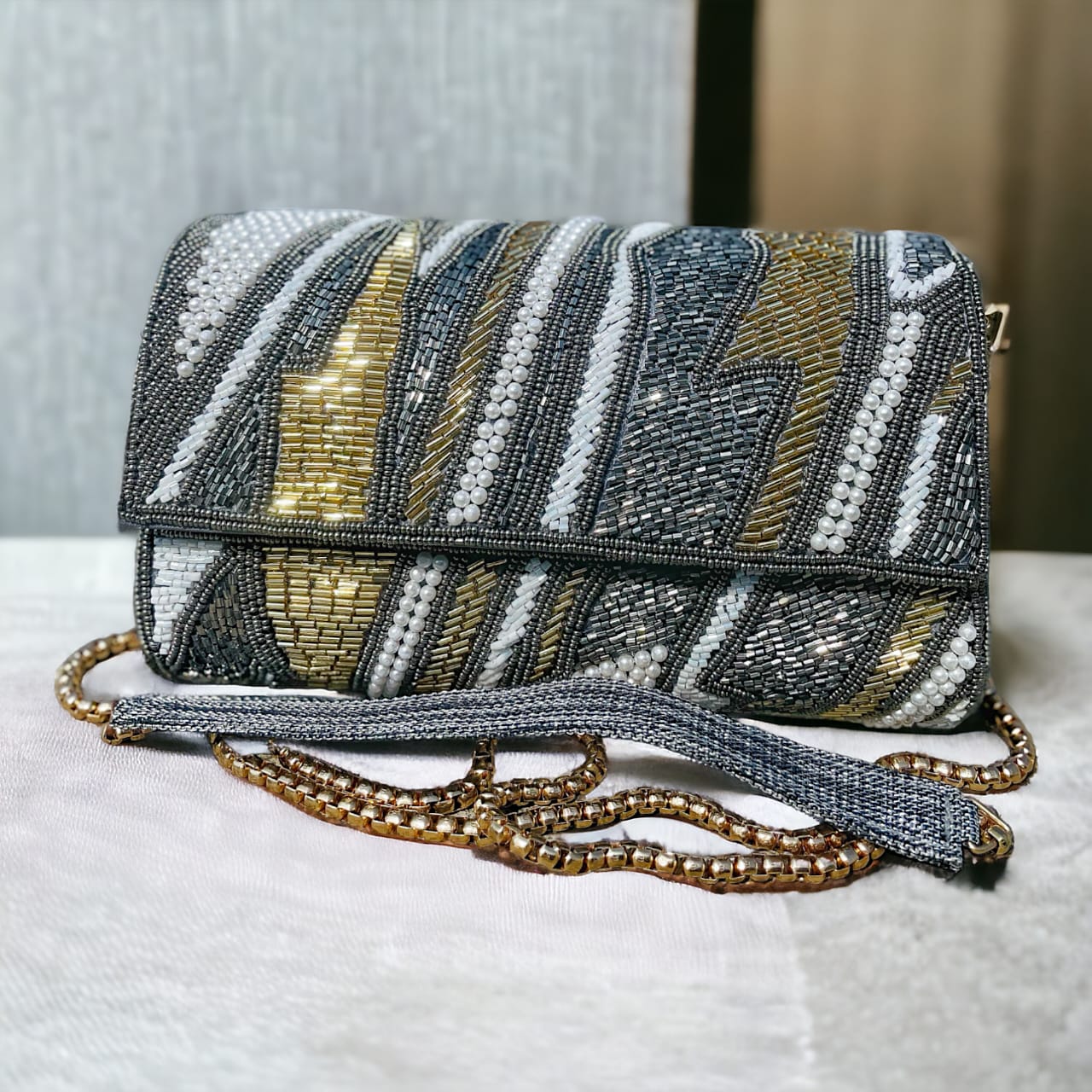 ZIANA CUTDANA PINK flap clutch