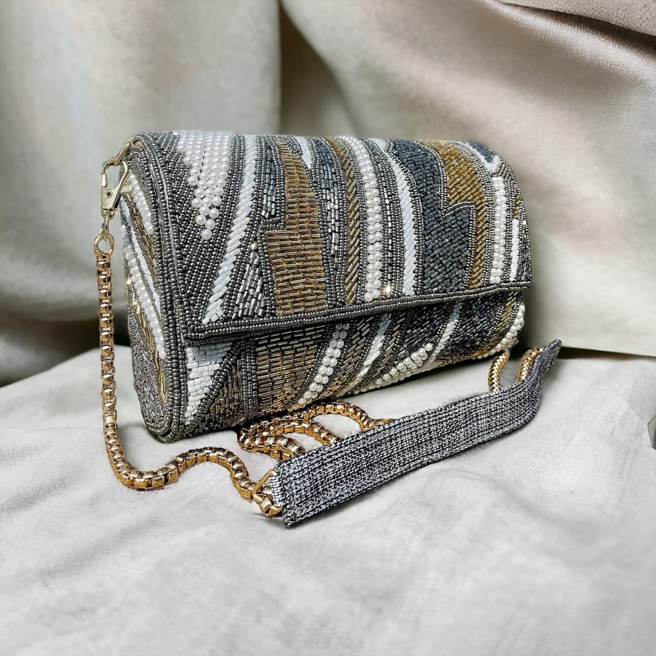 ZIANA CUTDANA PINK flap clutch
