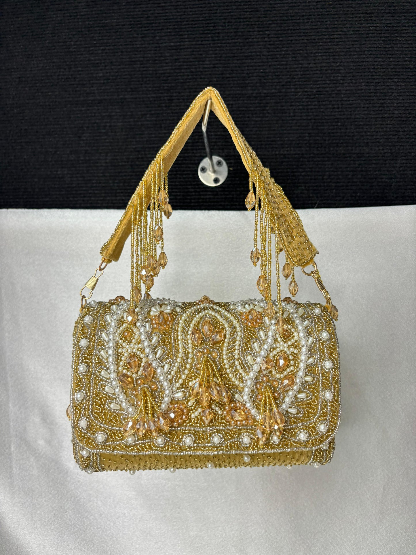 KIMRA CELEBRITY EDITION KERI BEAD FLAP BLACK