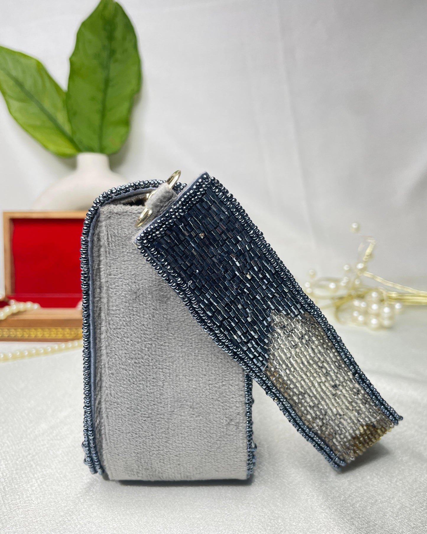 PAKIZA FLOWER THREE FOLD EMBROIDERD SUEDE