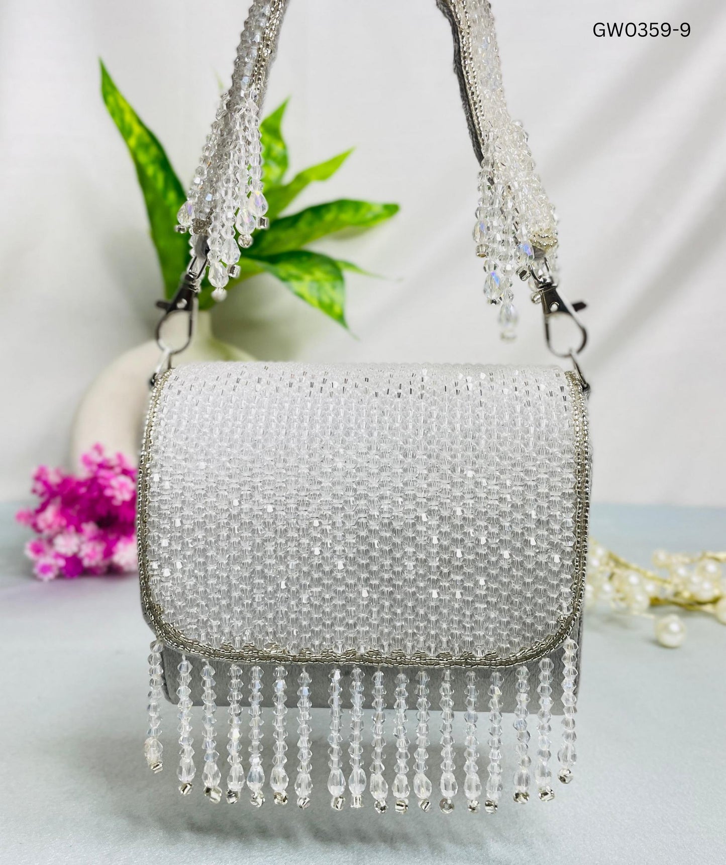 Crystal Bead Clutch – Trendy Crafts