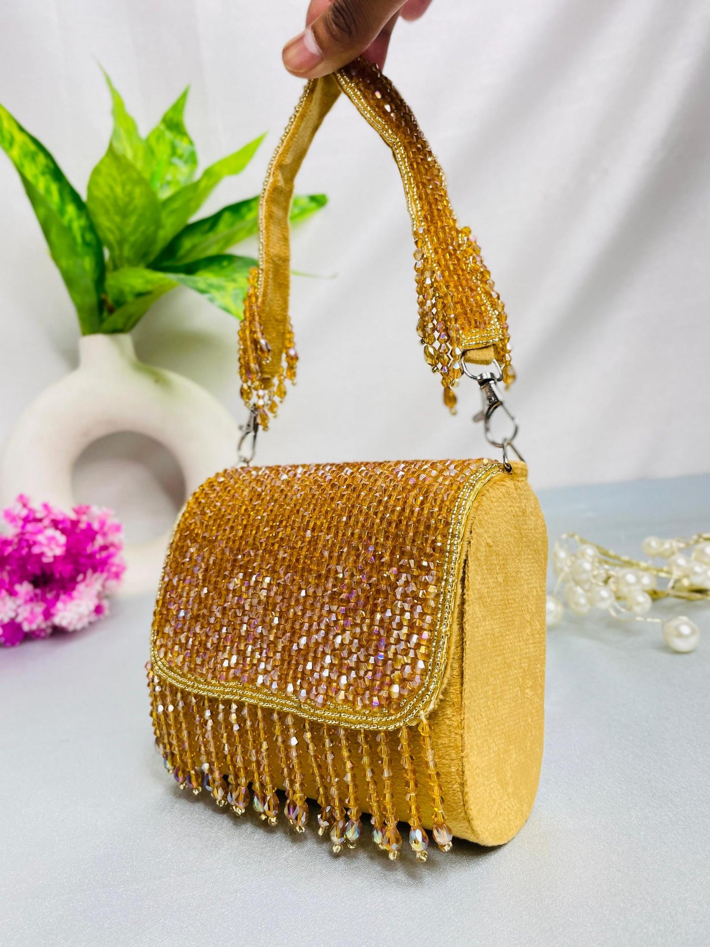Crystal Bead Clutch – Trendy Crafts